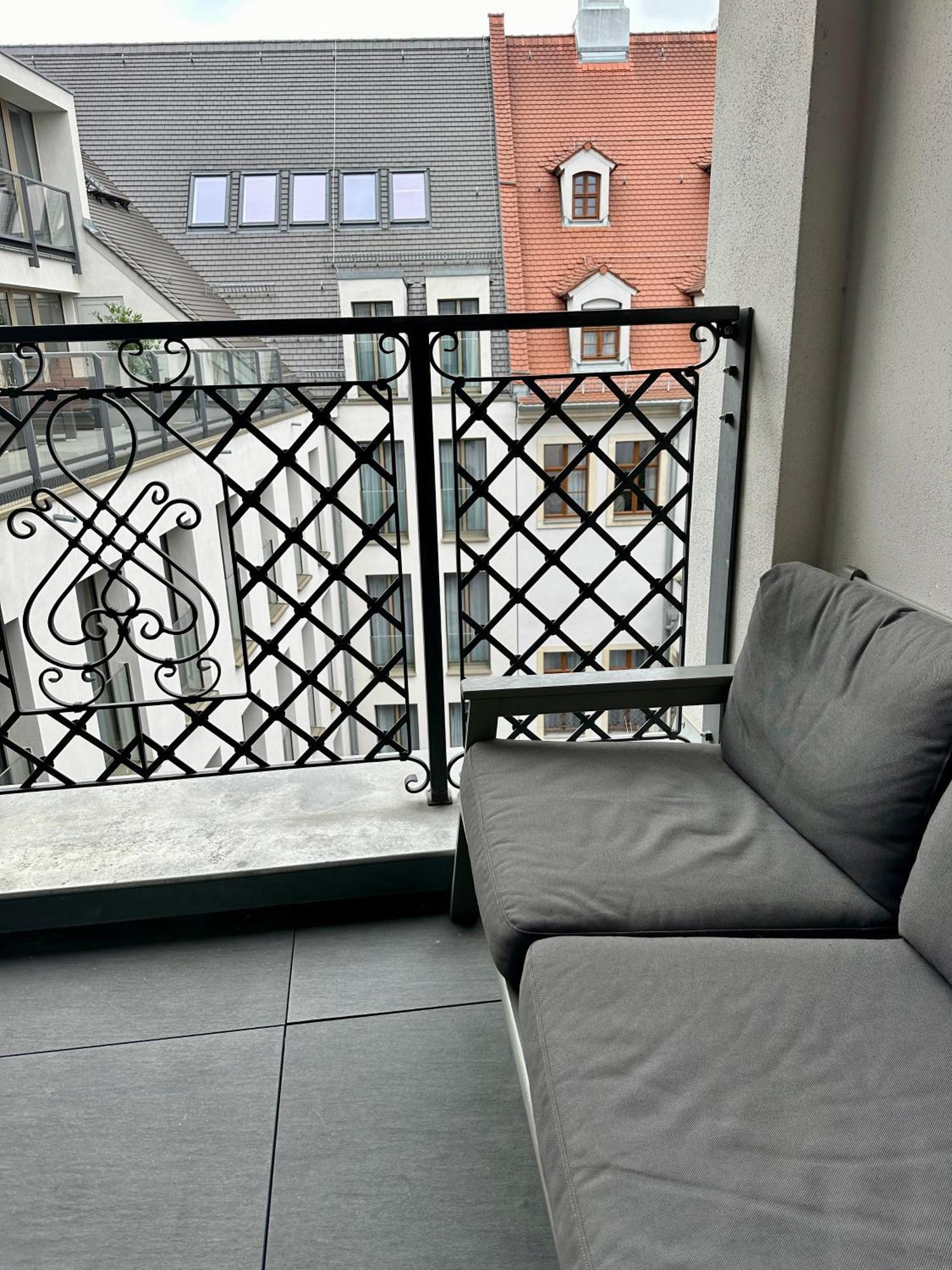 דרזדן Exklusives Apartment Mit Einmaligem Blick Zur Frauenkirche - Parkplatz Kostenfrei מראה חיצוני תמונה