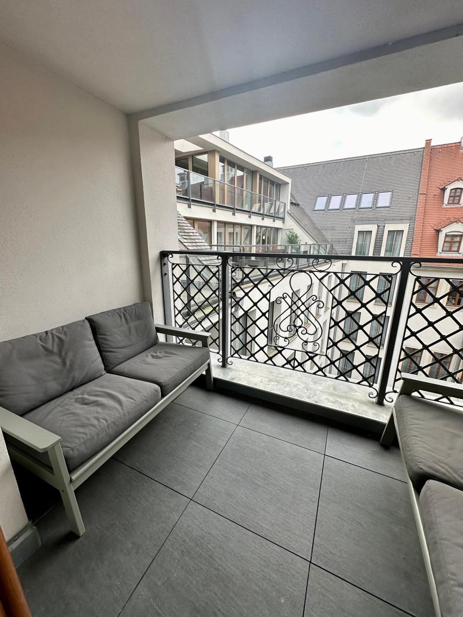 דרזדן Exklusives Apartment Mit Einmaligem Blick Zur Frauenkirche - Parkplatz Kostenfrei מראה חיצוני תמונה